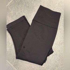 Lululemon Flow and Go cropped leggings